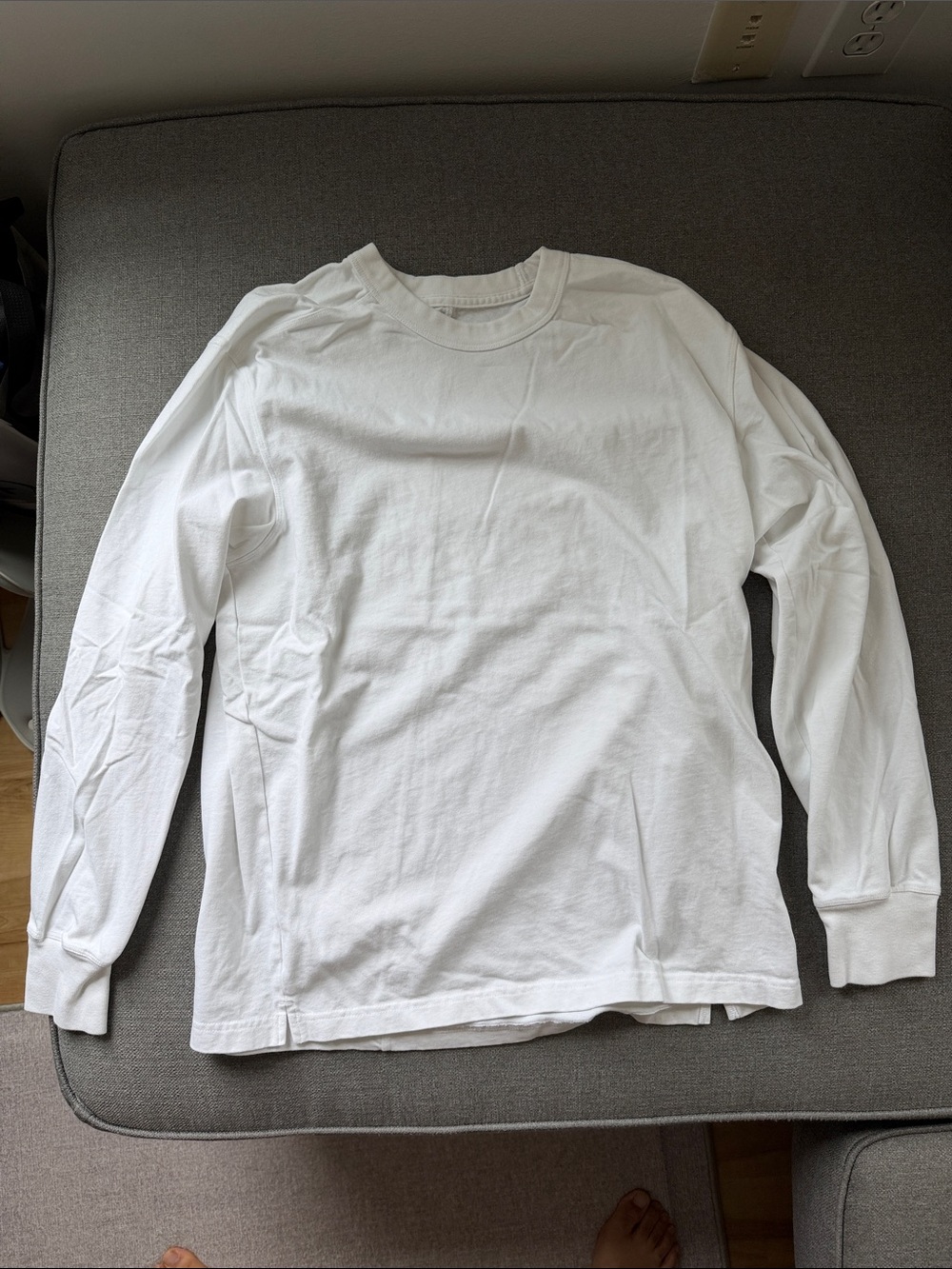 Abercrombie & Fitch White Long-Sleeve Crew Tee